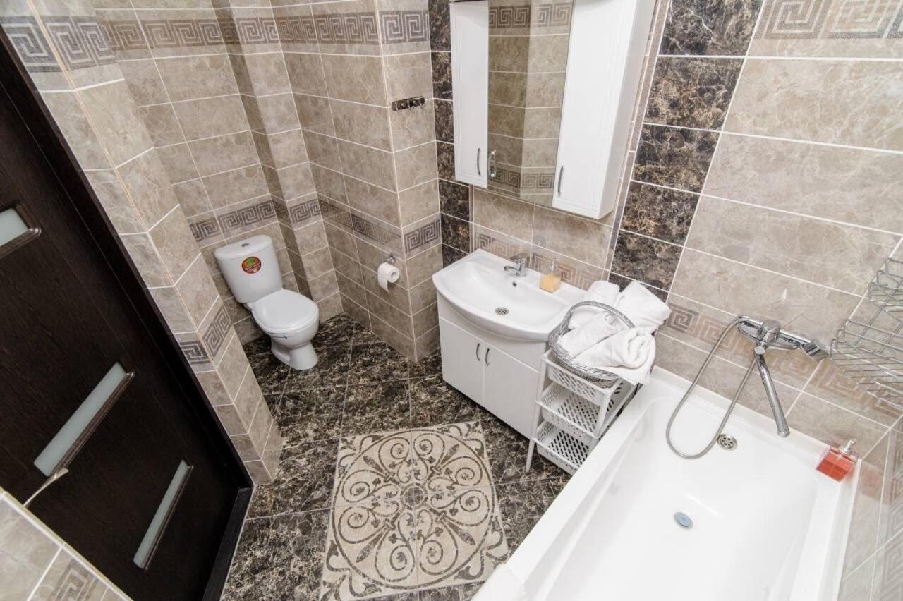 צ'יסינאו Luxury Exclusive Apartments Skyhouse Exfactor מראה חיצוני תמונה