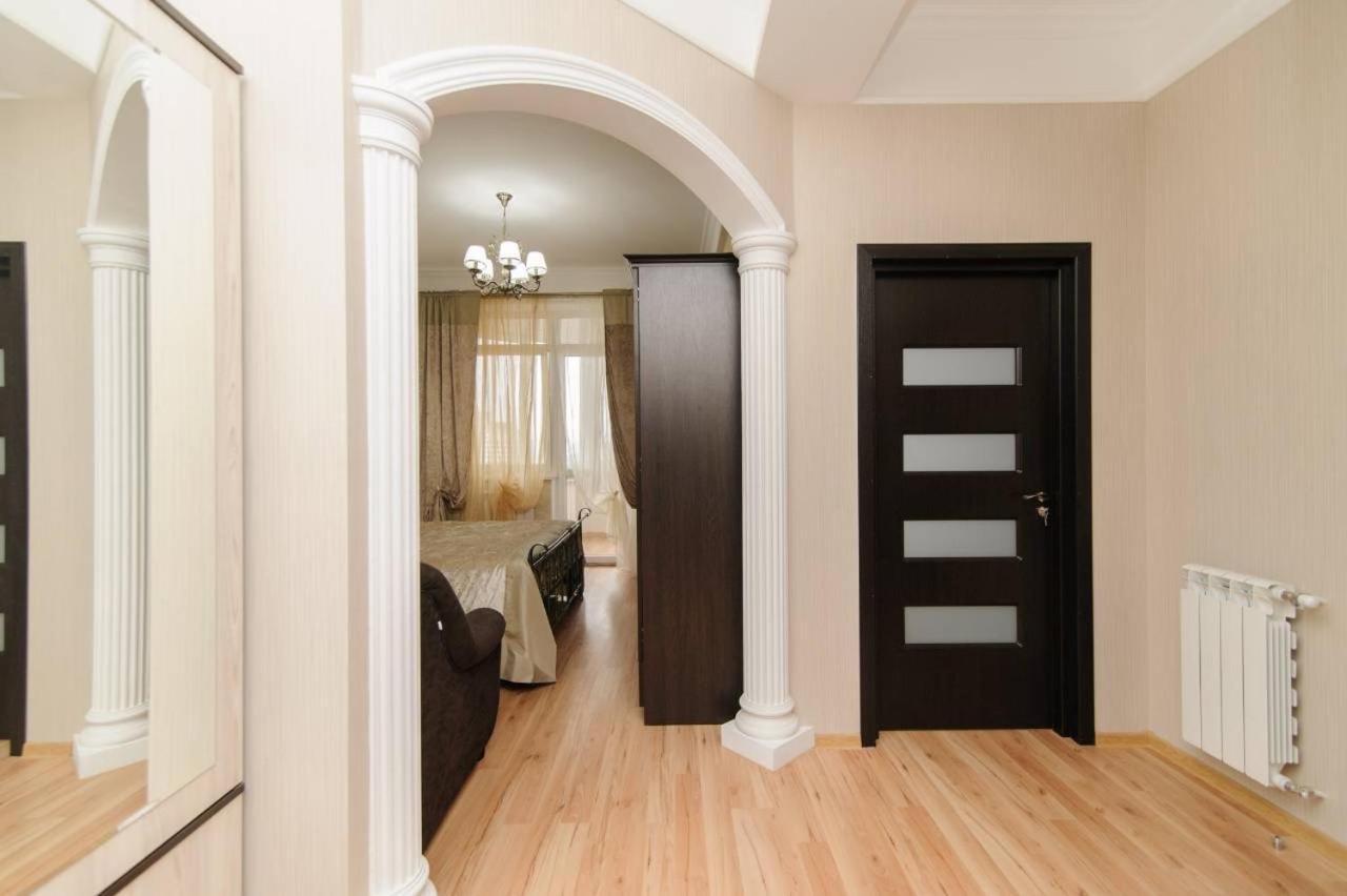 צ'יסינאו Luxury Exclusive Apartments Skyhouse Exfactor מראה חיצוני תמונה