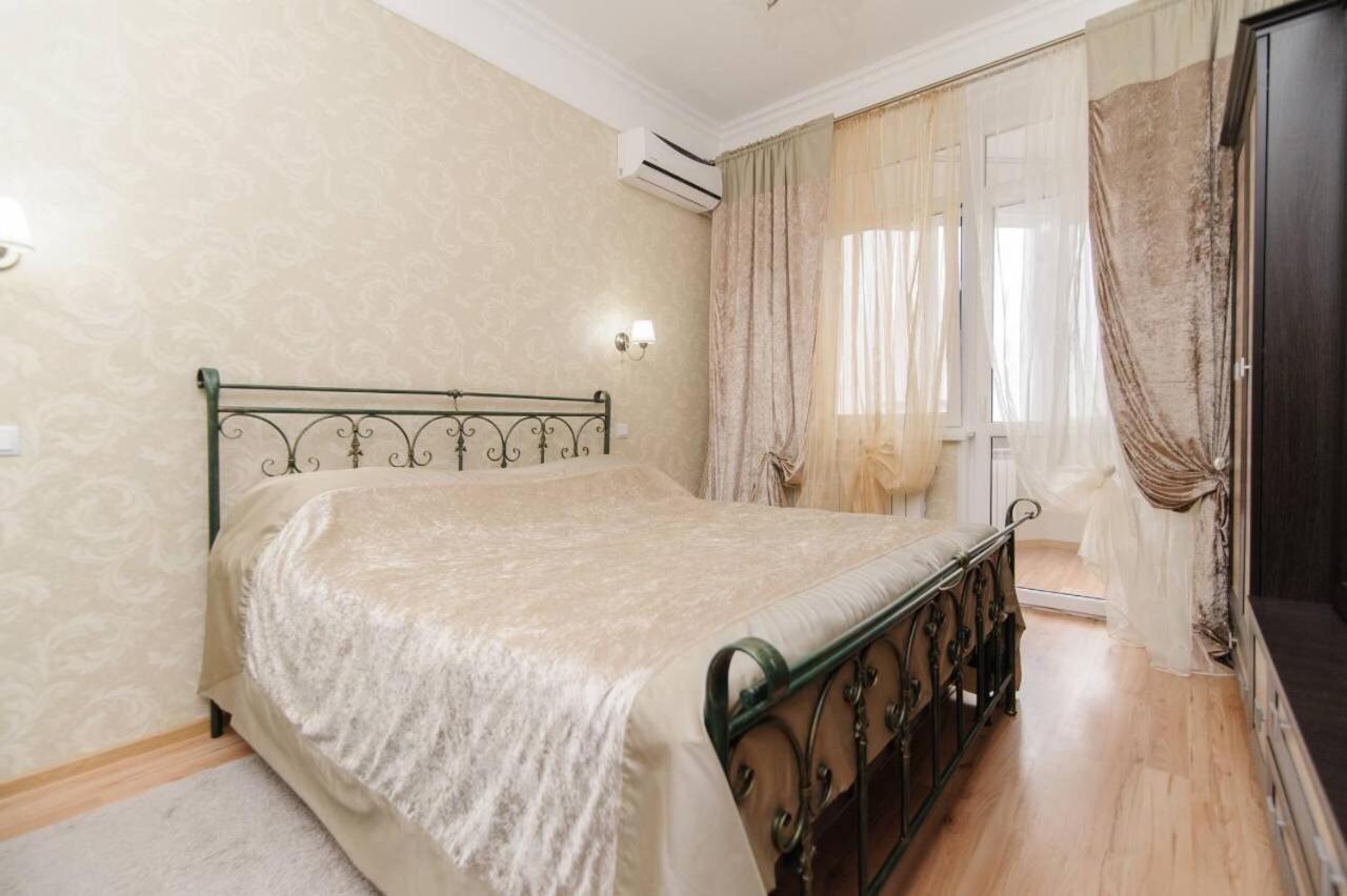 צ'יסינאו Luxury Exclusive Apartments Skyhouse Exfactor מראה חיצוני תמונה